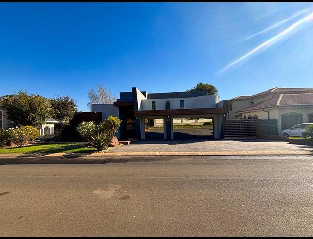 4 BEDROOM HOUSE FOR SALE IN RYNFIELD